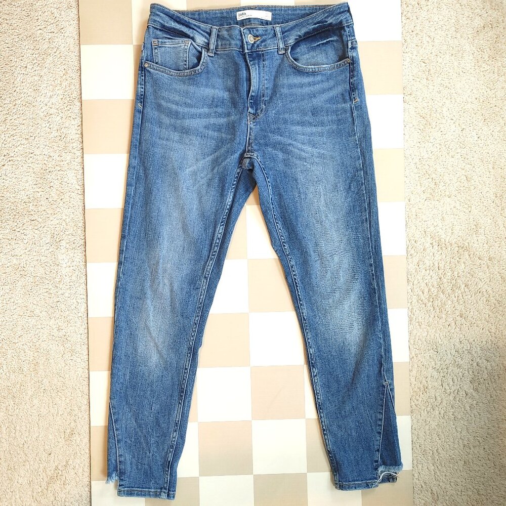 ZARA Basic Denim Dept Ankle Blue Jean Distressed - Size10